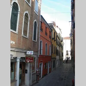 https://beautiful-house-in-venice.hotelinveneto.com