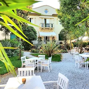 Club I Pini - Residenza D'epoca In Versilia Lido di Camaiore