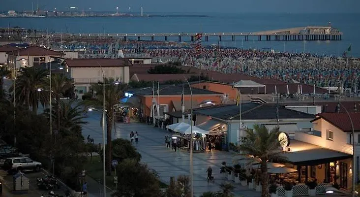 ***  Hotel Dei Tigli Lido di Camaiore Italia